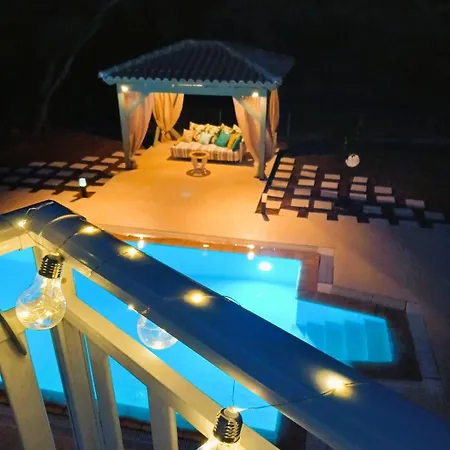 Дом отдыха Sti Physi *